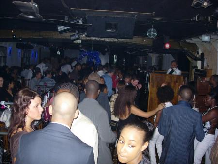 Dimanche 31/12/06 soirée privée sur le bateaux bb antilles avec Cap's fashion (avec dj lerby & dj mikey)