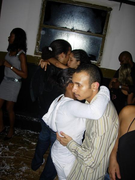 Dimanche 31/12/06 soirée privée sur le bateaux bb antilles avec Cap's fashion (avec dj lerby & dj mikey)