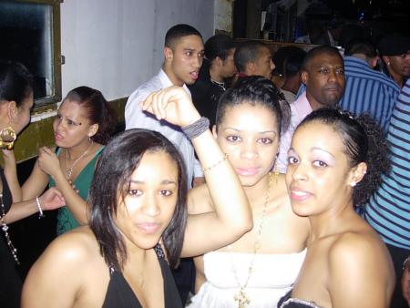 Dimanche 31/12/06 soirée privée sur le bateaux bb antilles avec Cap's fashion (avec dj lerby & dj mikey)