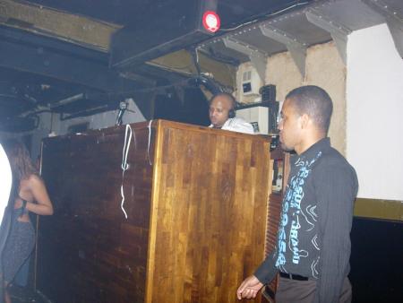 Dimanche 31/12/06 soirée privée sur le bateaux bb antilles avec Cap's fashion (avec dj lerby & dj mikey)