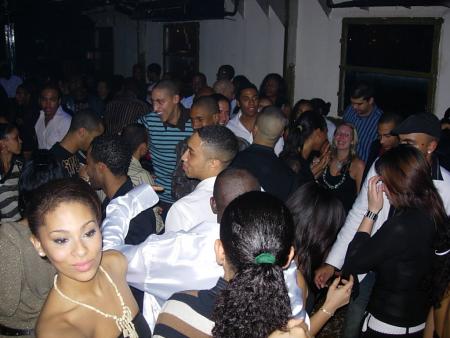 Dimanche 31/12/06 soirée privée sur le bateaux bb antilles avec Cap's fashion (avec dj lerby & dj mikey)