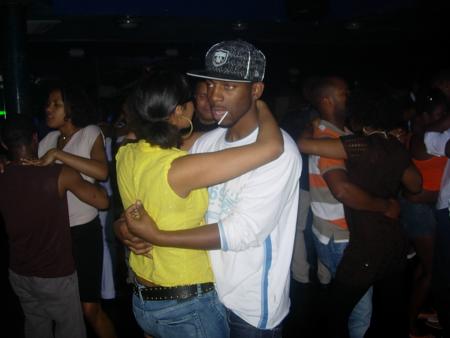 caps sisteme soiree tropical