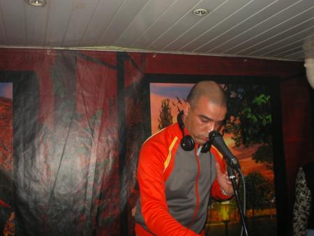 cap's fashion present mika ( linda bo é )