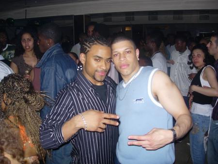 cap's fashion present mika ( linda bo é )