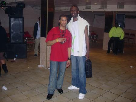 cap's fashion present mika ( linda bo é )