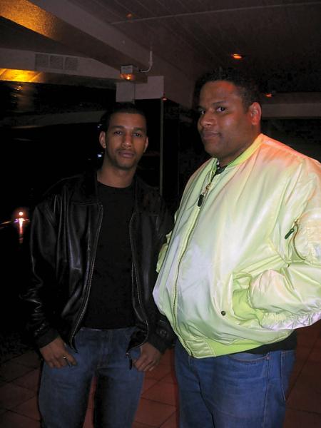 cap's fashion present mika ( linda bo é )