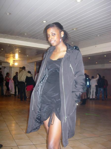 cap's fashion present mika ( linda bo é )