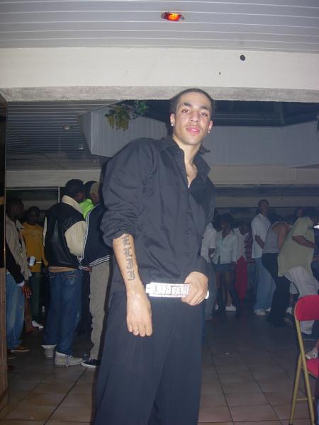 cap's fashion present mika ( linda bo é )