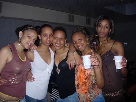 cap's fashion present mika ( linda bo é )