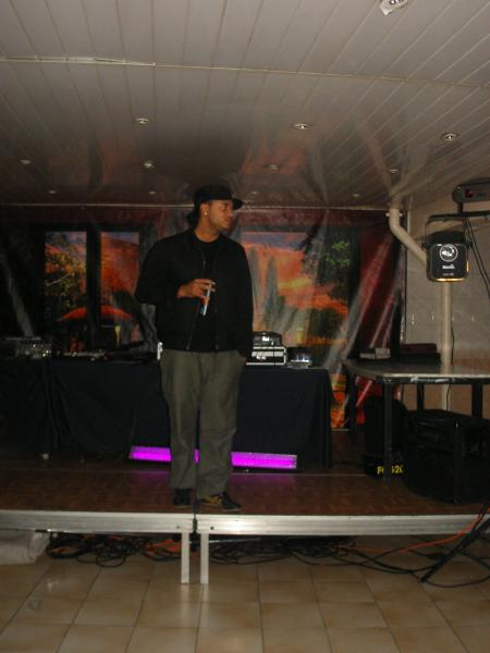 cap's fashion present mika ( linda bo é )