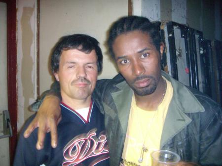 hi5 party caps systeme