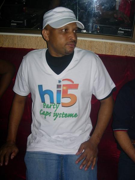 hi5 party caps systeme